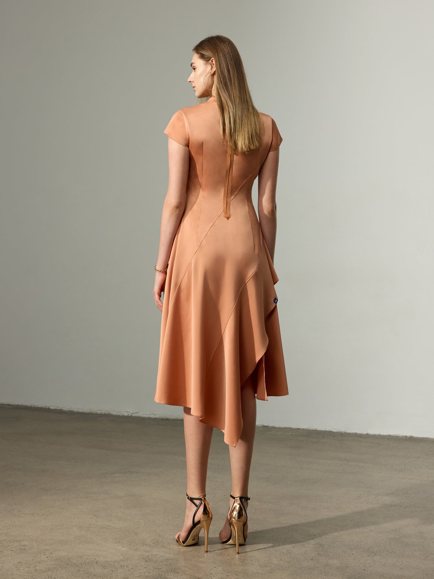 Cross Line Dress(Pre-Sale)