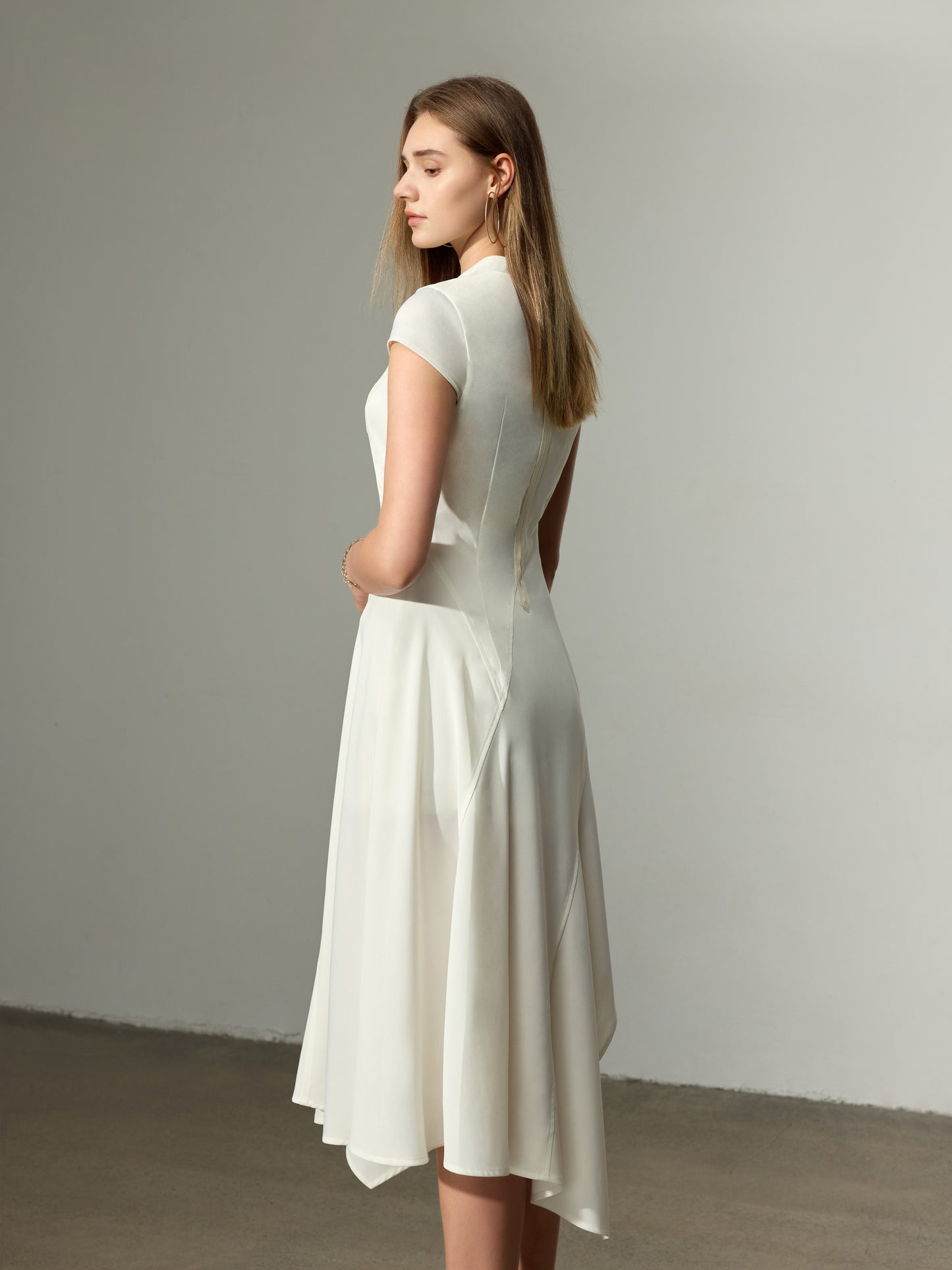 Cross Line Dress（Pre-Sale）