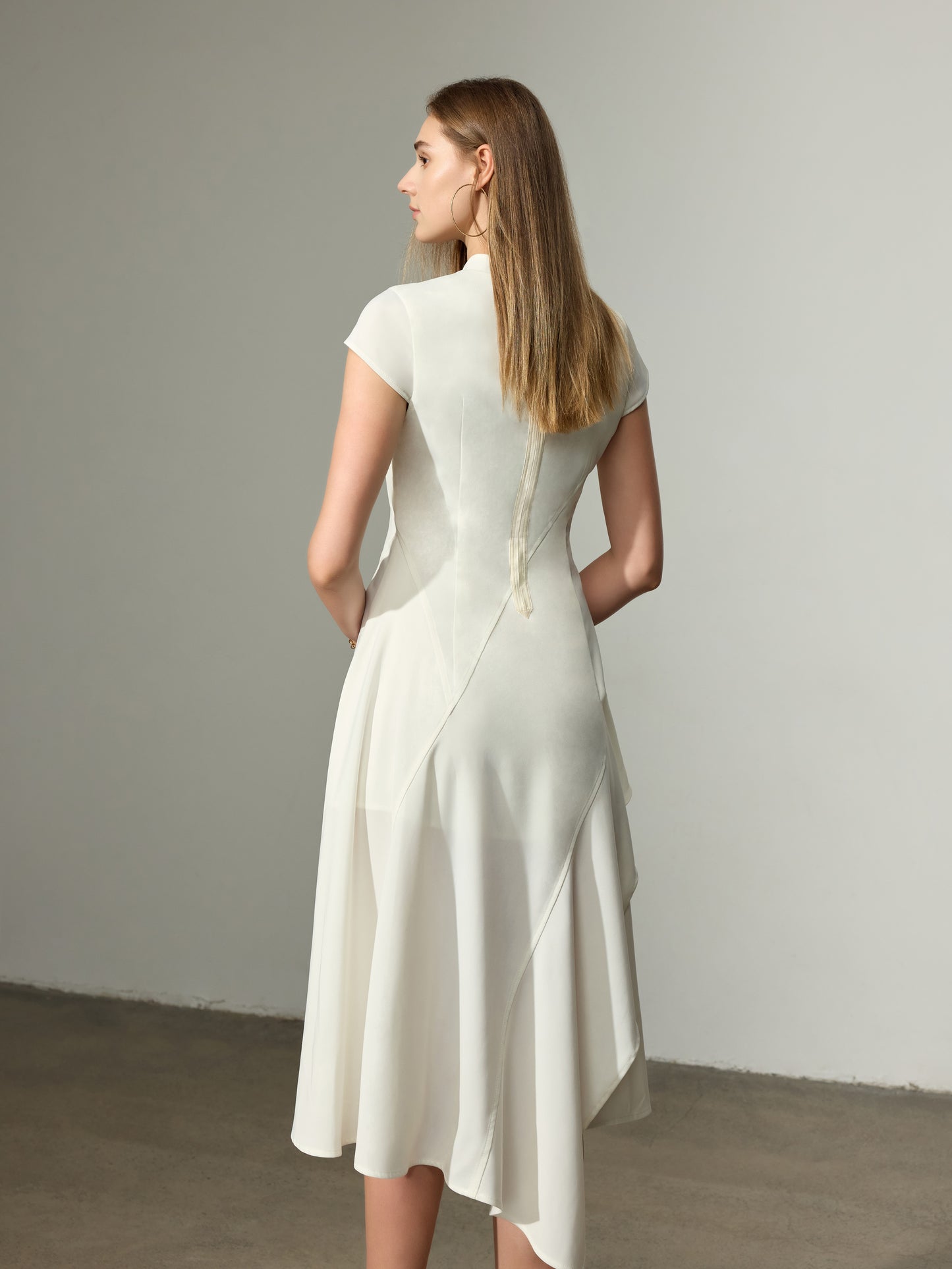 Cross Line Dress（Pre-Sale）