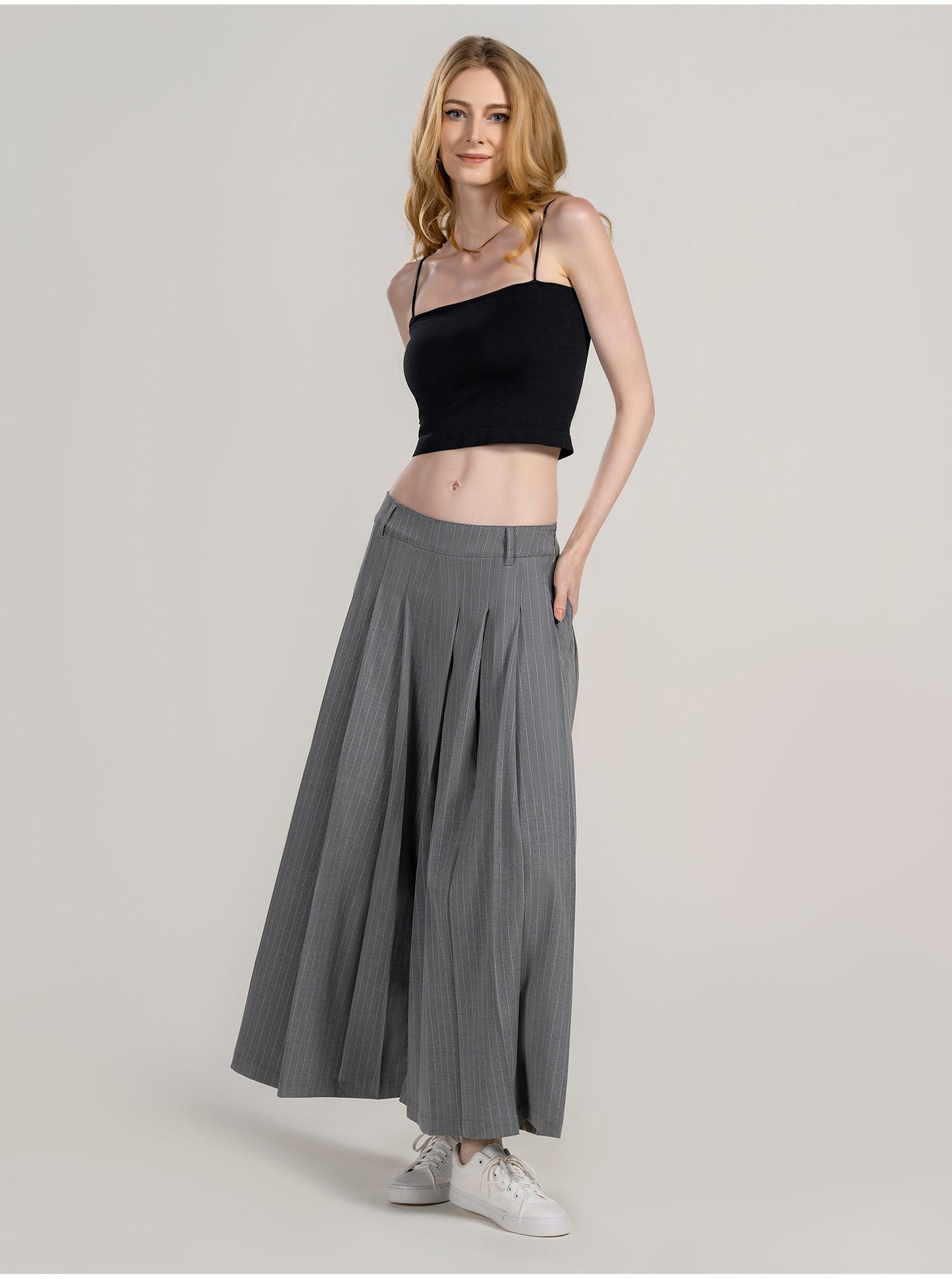 Dynamic Cropped Pant